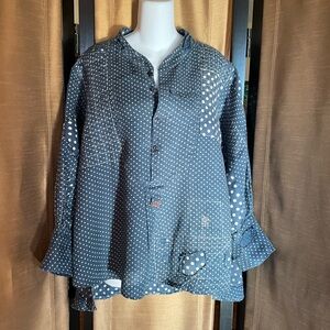 EUC Magnolia Pearl Henry Shirt - Charlie